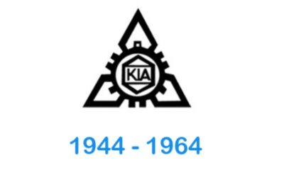 imagen en la que se aprecia el logotipo de la reconocida marca coreana de automóviles kia de 1944 a 1964 | Mycaready Technologies 