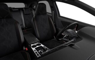 Imagen interna de los asientos del coche DS 7 modelo CrossBack 130 Performance Line BlueHDi color Crystal Pearl ,Motor Diesel ,Potencia 130 CV con Cambio Automático.