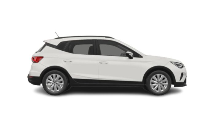 Imagen lateral del modelo de coche seat-arona-1.0-tsi-6-start-stop-style-xl de color blanco, con cambio manual y con Motor: Gasolina 82kW/110cv