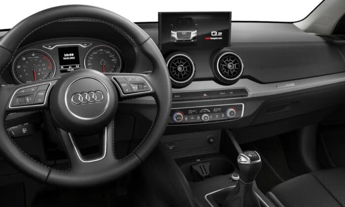 Foto interior del coche Audi modelo Q2 Advanced 30 TDI, SUV disponible color blanco cambio manual de 82kw/110cv de potencia | Mycaready Technologies