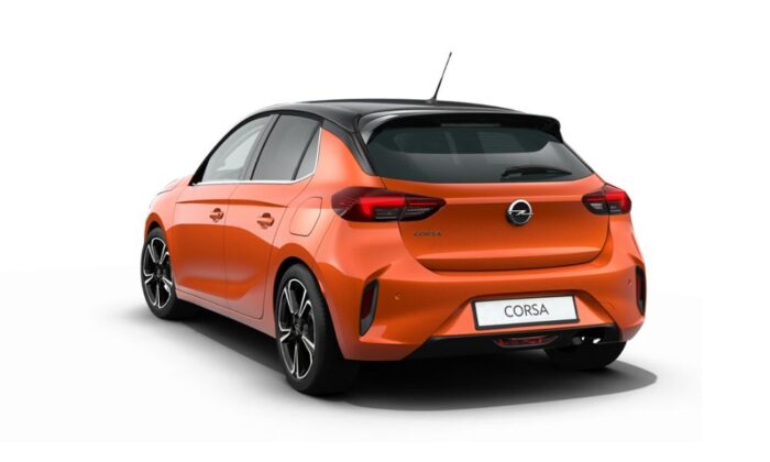 Imagen trasera del coche OPEL CORSA 1.2T XHL GS-Line en color naranja, cambio manual y un Motor a gasolina de 115cv| Mycaredy Technologies