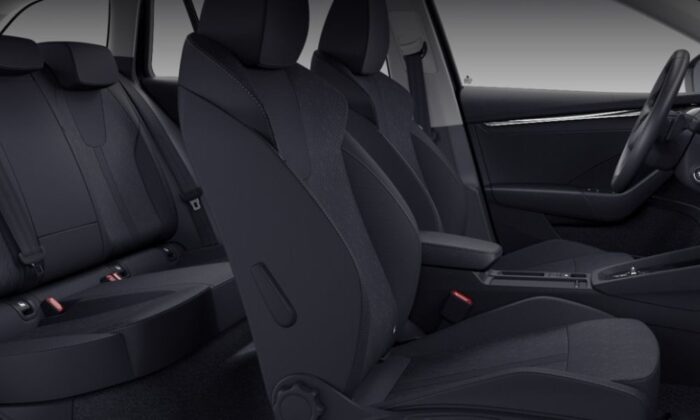 imagen asientos del modelo SKODA OCTAVIA Combi DSG 150cv Selection, disponible en color naranja con cambio manual y 150CV de potencia| Mycaredy Technologies